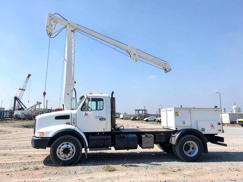 Single Steer Gin Pole Trucks
